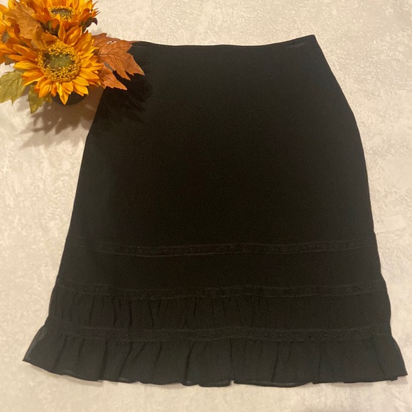 Apostrophe Dresses & Skirts - APOSTROPHE Size 10 Black Skirt Lace Accents